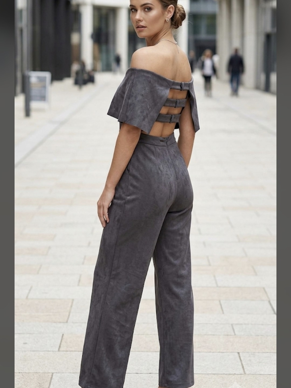 Do+Be Grey Faux Suede Jumper Jumpsuit Size Small. Condition is Pre-owned - Excel